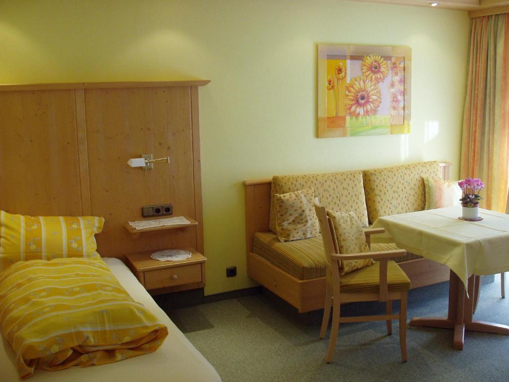 Gaestehaus Zur Faerbe Apartments Oberstdorf Chambre photo